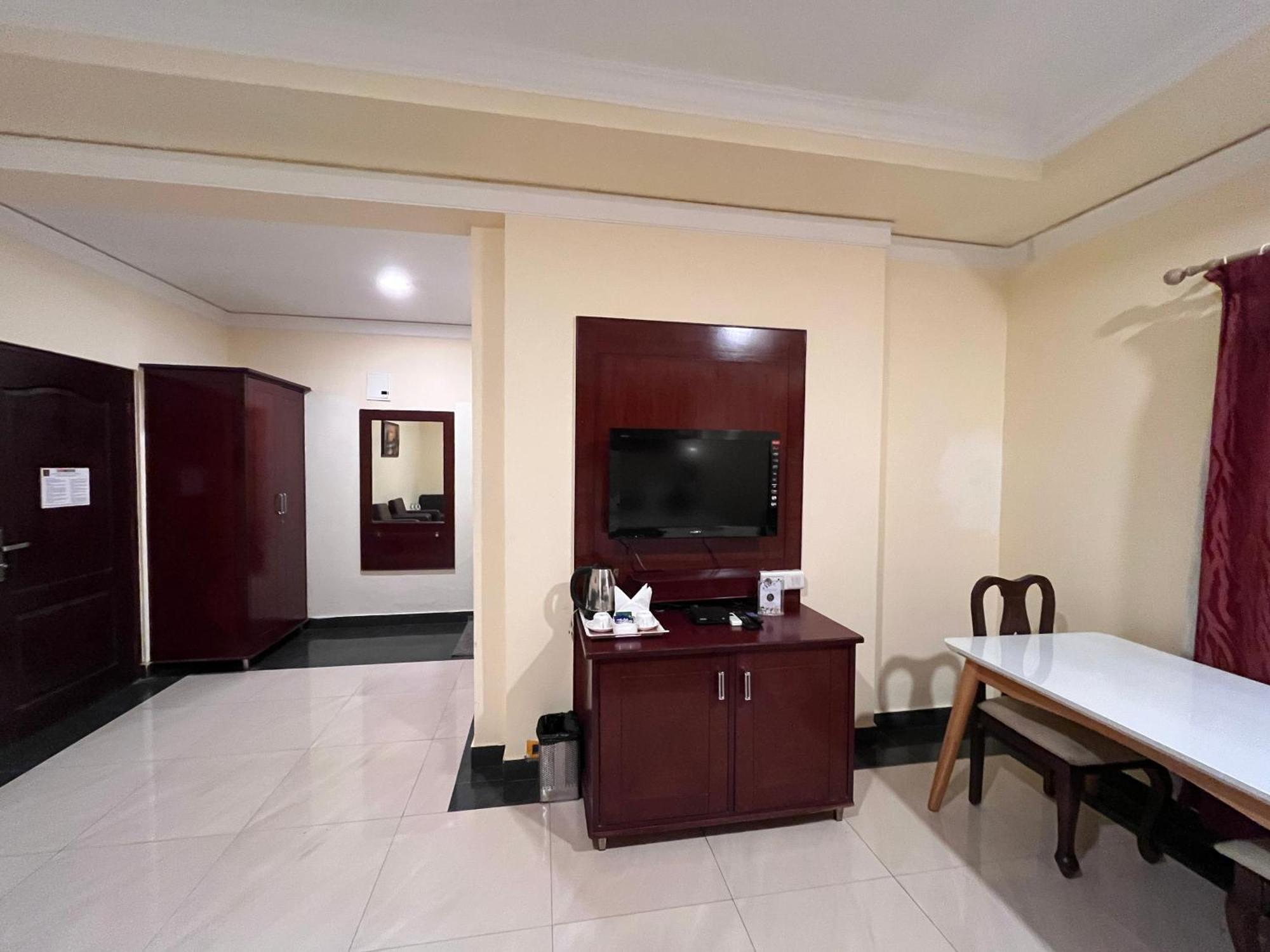 Ananya Comfortss Hospet Exterior foto