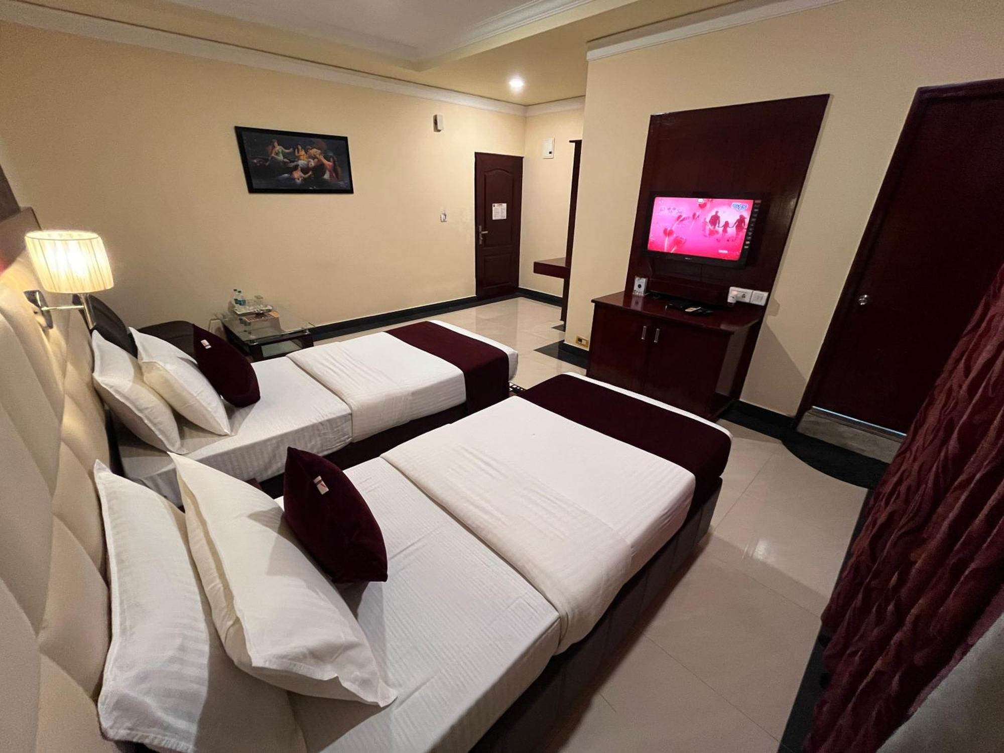 Ananya Comfortss Hospet Exterior foto